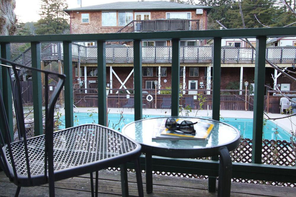 The Woods Hotel - Gay Lgbtq Cabins 盖尔南韦尔 外观 照片